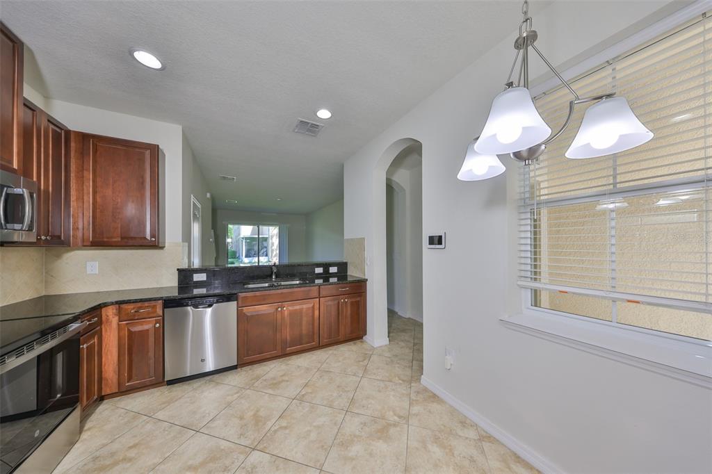 2138 Broadway View Avenue Brandon, FL 33510 - Photo 6 of 37