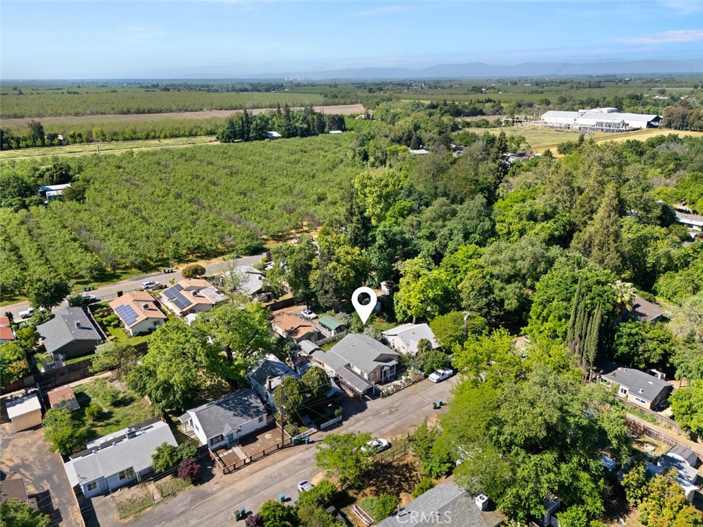 1012 Poppy Street Chico, CA 95928 - Photo 33 of 37 an aerial view of multiple house