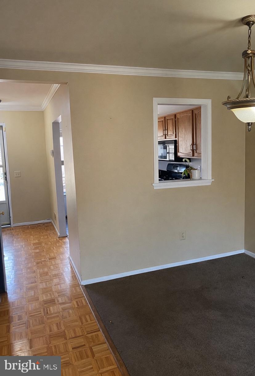 44 Long Green Court Silver Spring, MD 20906 - Photo 12 of 16 Inviting open space with warm tones.