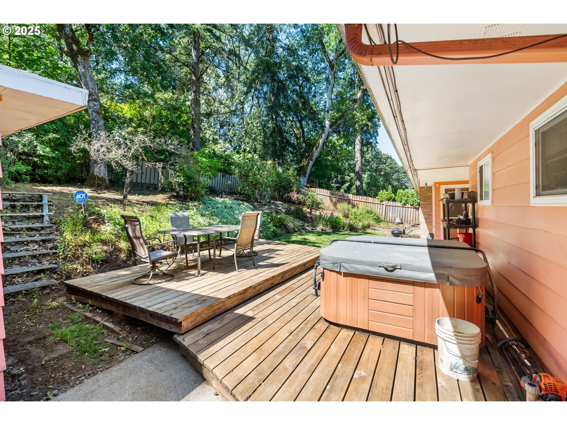 2120 West 23rd Avenue Eugene, OR 97405 - Photo 29 of 35 swimming pool view with a outdoor seating