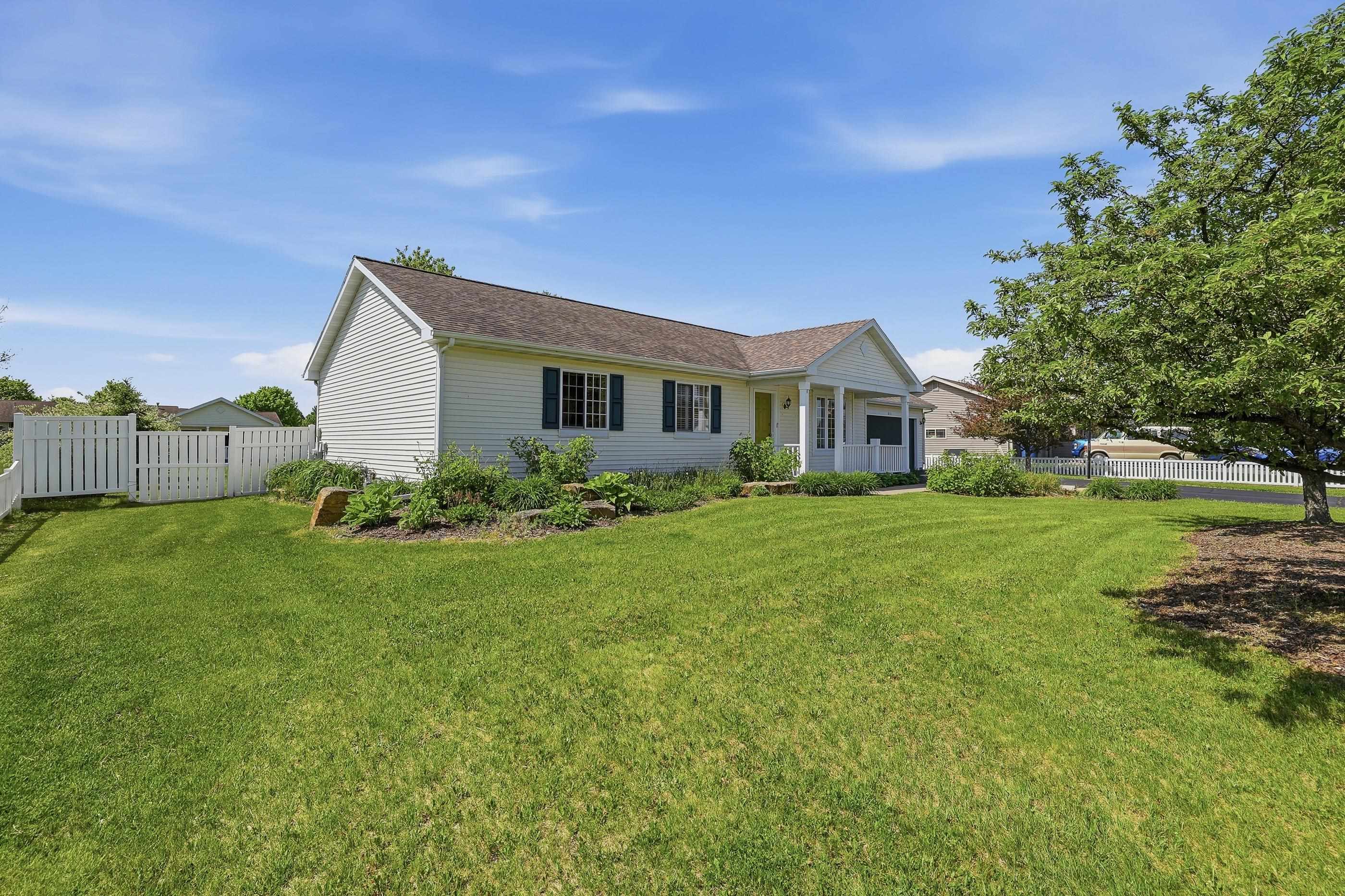 2179 Kowalski Road Kronenwetter, WI 54455 - Photo 4 of 60