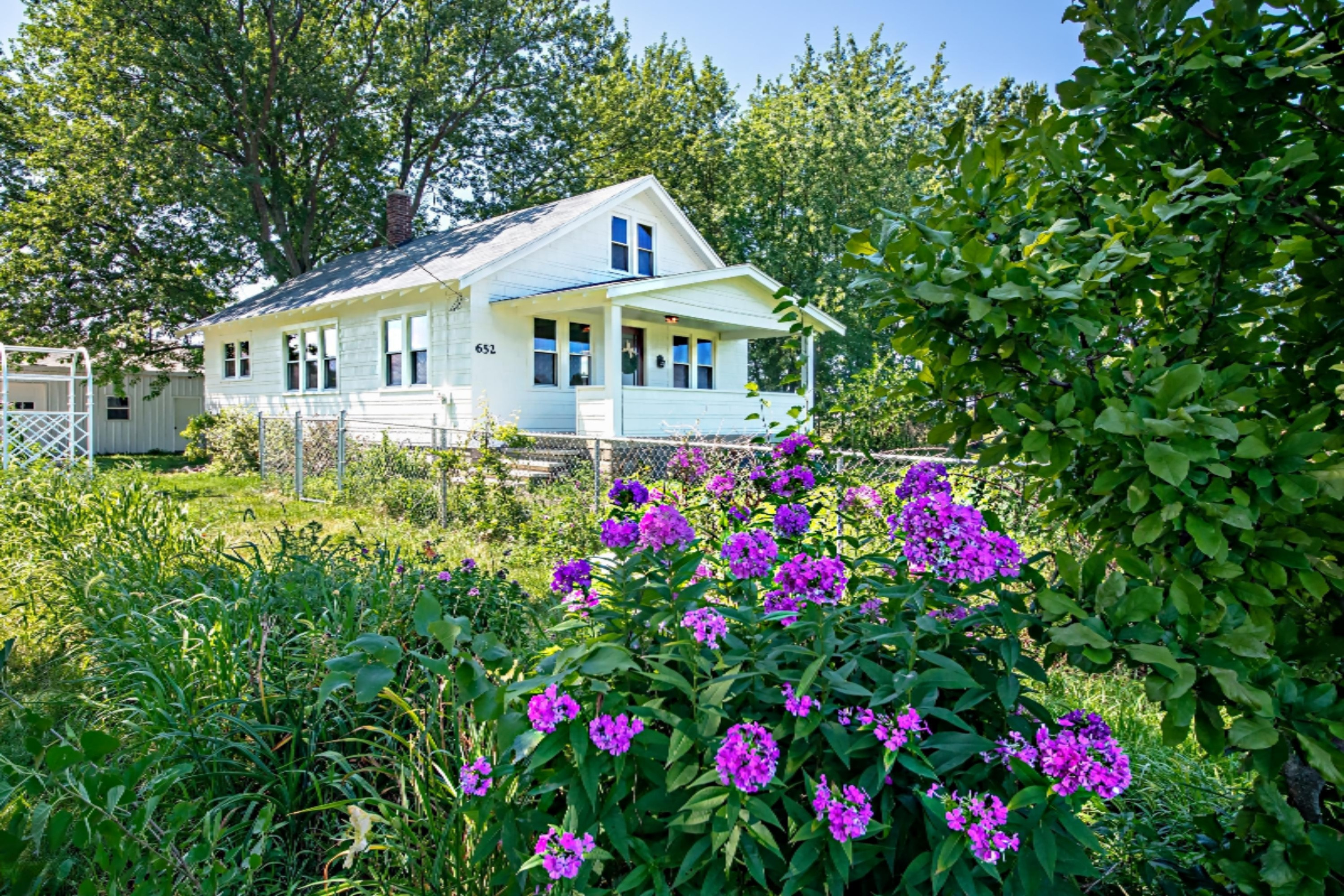 652 West Hinchman Road Baroda, MI 49101 - Photo 1 of 41 DSC00552_pe_pe