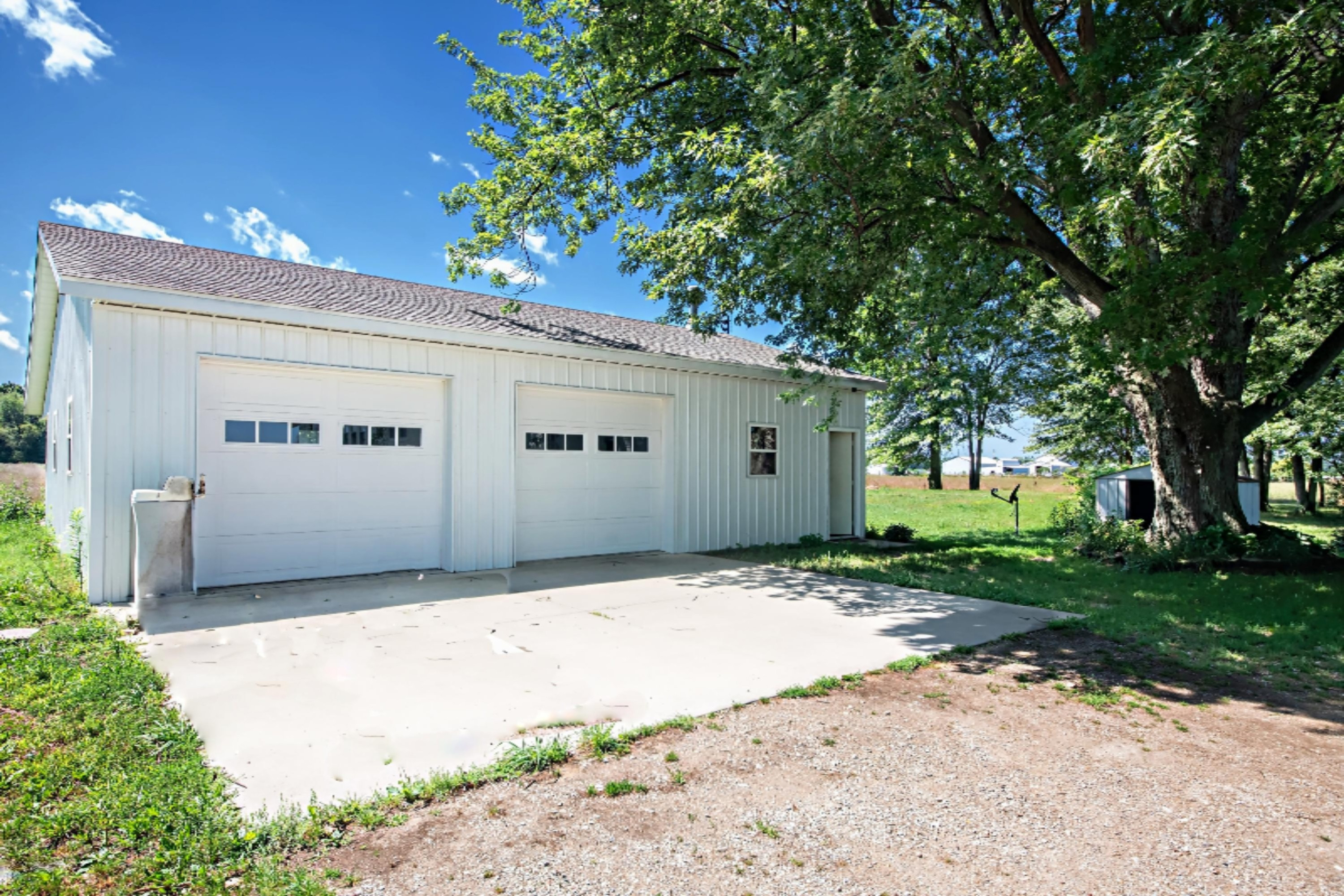652 West Hinchman Road Baroda, MI 49101 - Photo 2 of 41 DSC00518_pe_pe