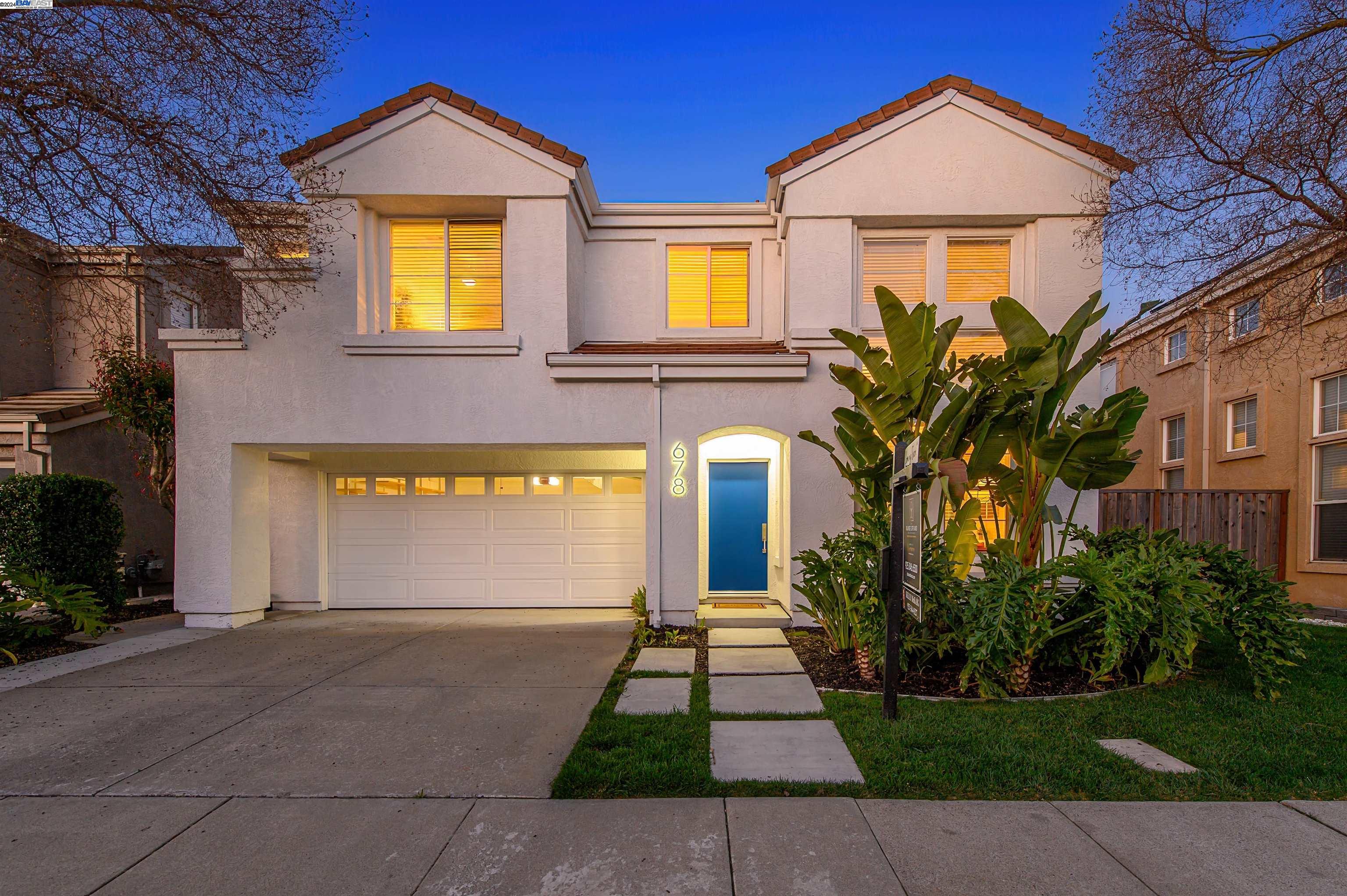 a front view of house with yard