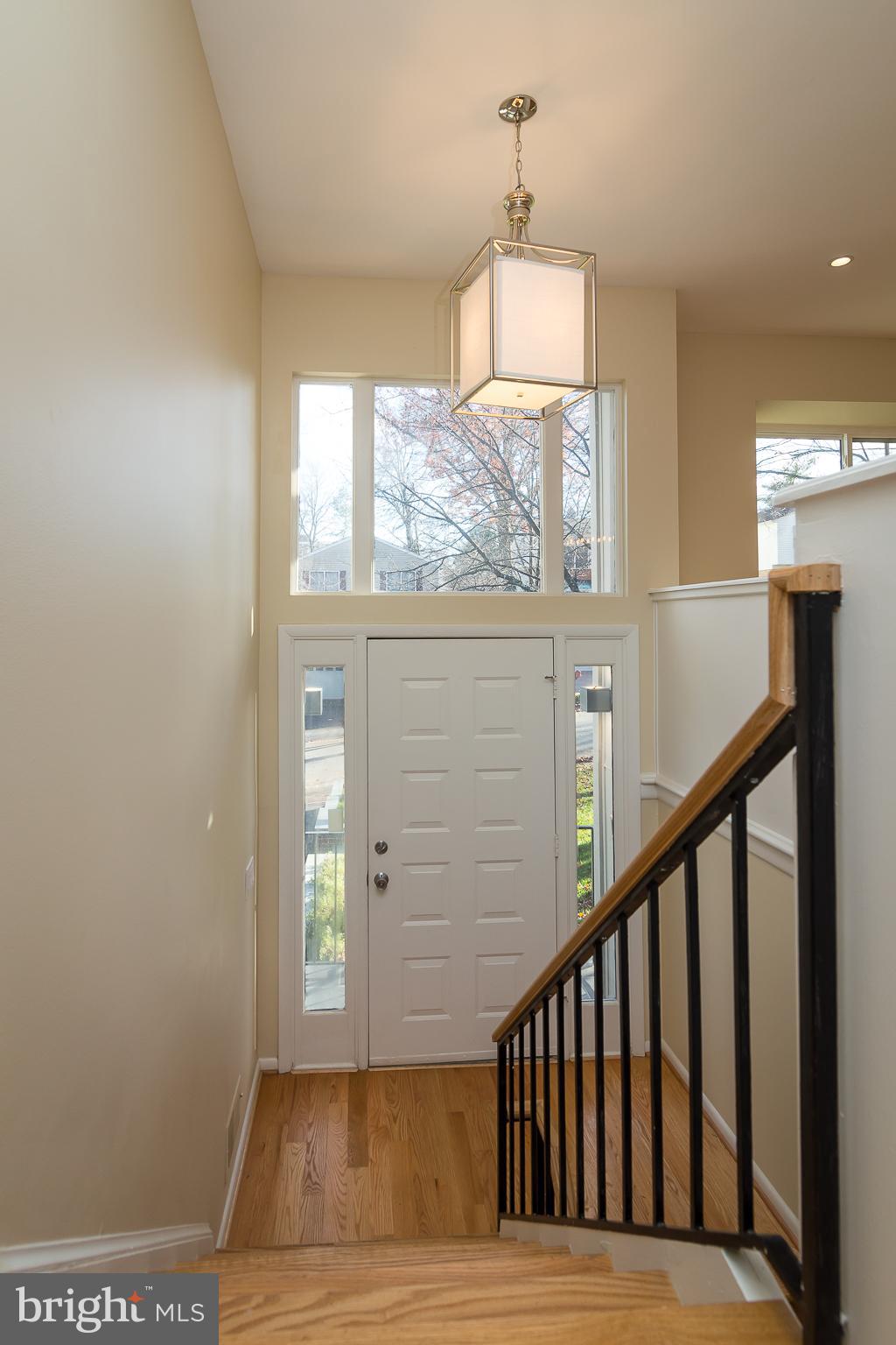 6862 St Albans Road McLean, VA 22101 - Photo 2 of 29 a view of an entryway