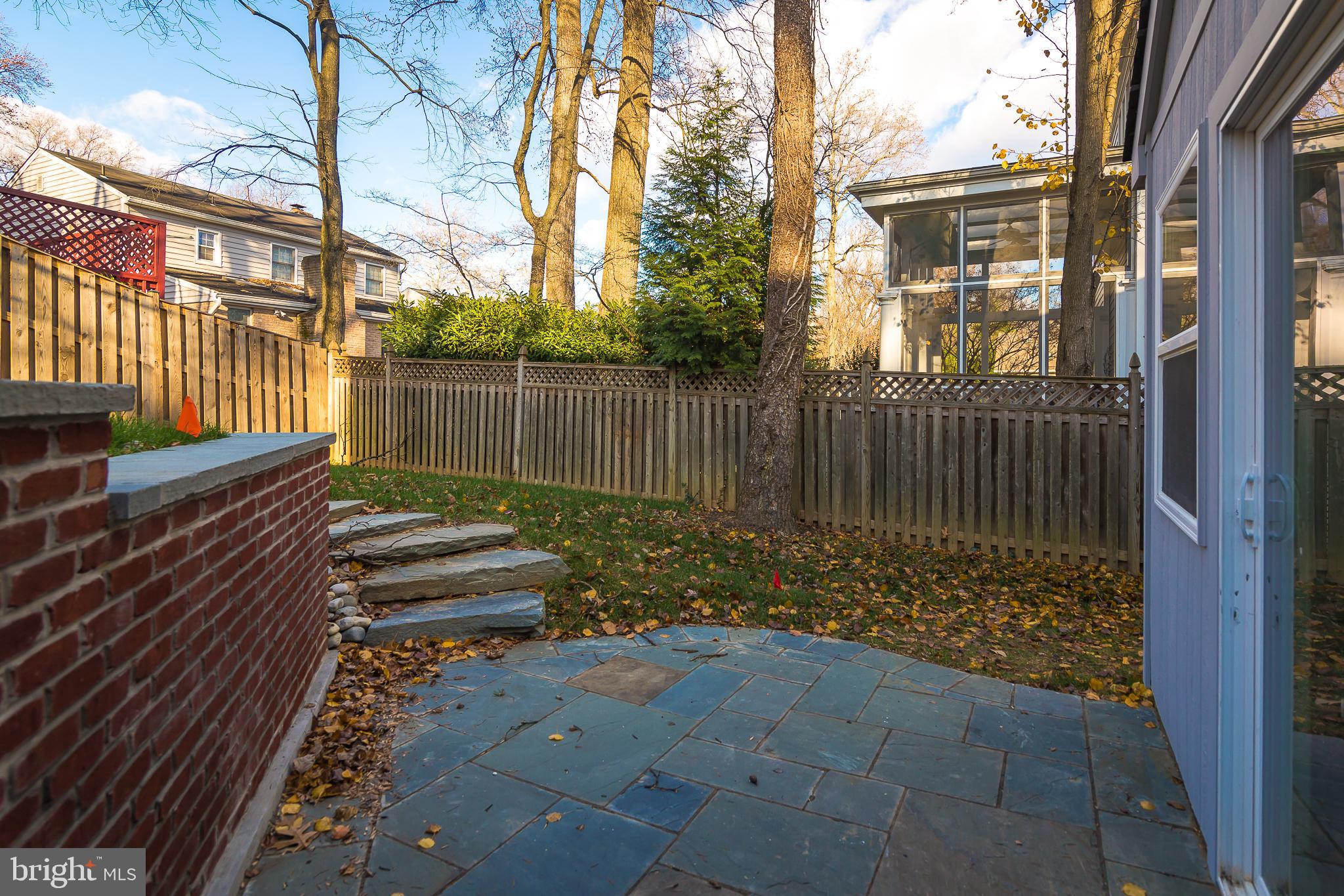 6862 St Albans Road McLean, VA 22101 - Photo 25 of 29 a view of a back yard