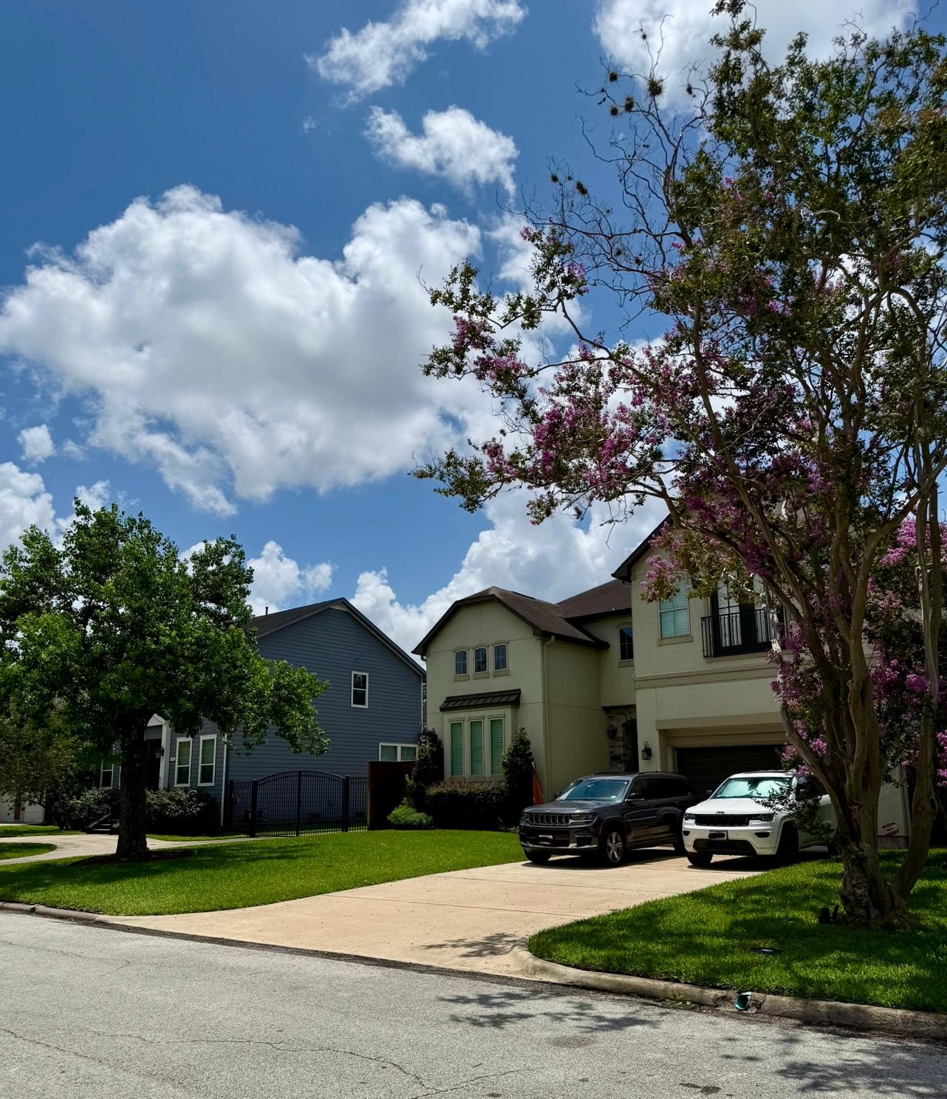 4626 Maple Street Bellaire, TX 77401 - Photo 5 of 8