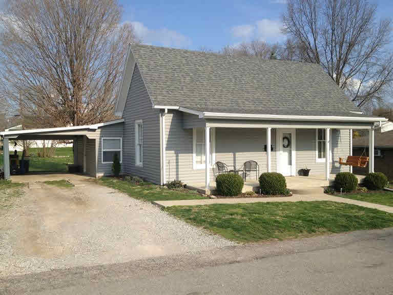 115 Spring Grove Avenue Salem, IN 47167 - Photo 2 of 16 Gallery Image 2