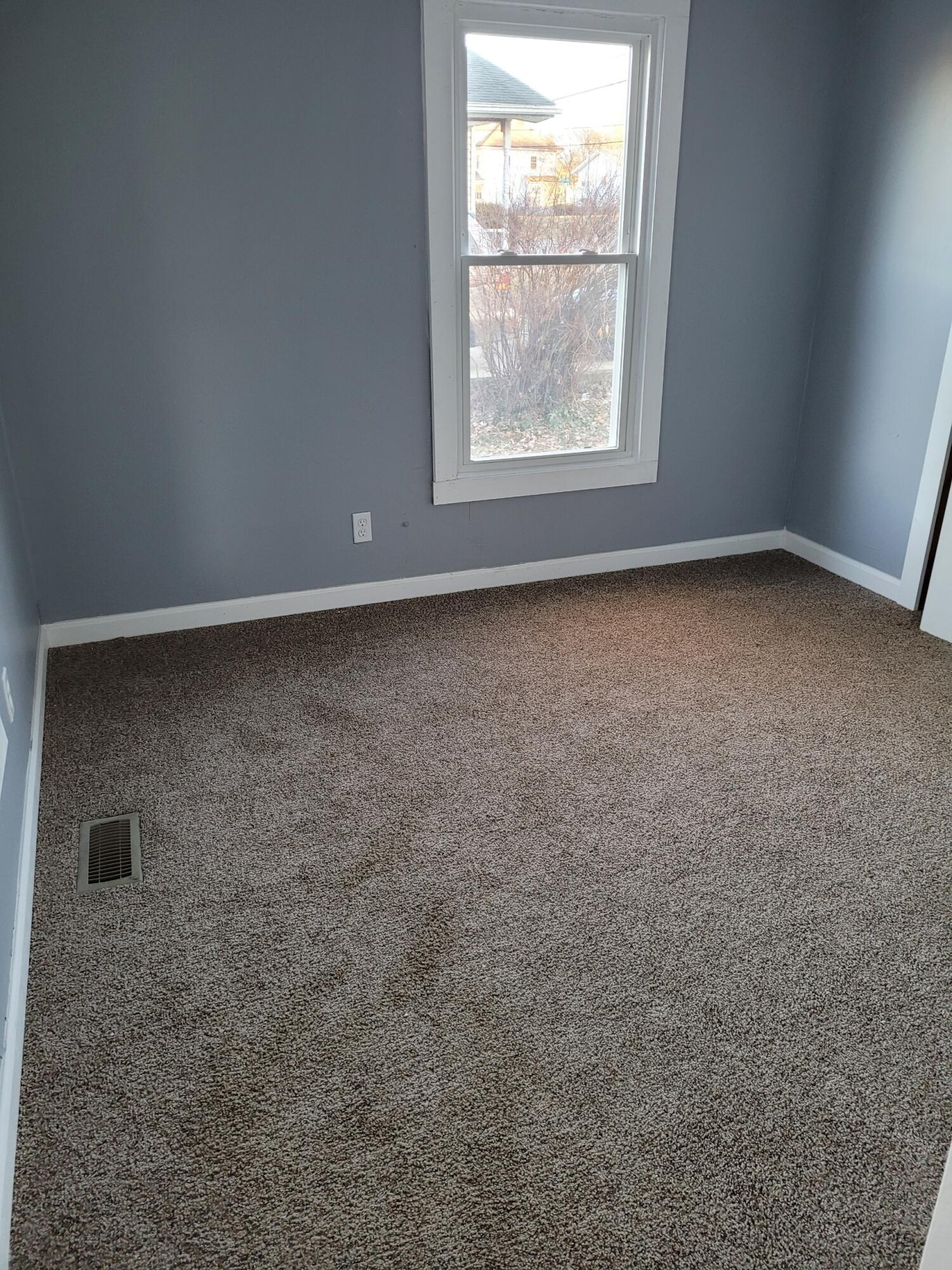 1652 Kenton Street Springfield, OH 45505 - Photo 6 of 8
