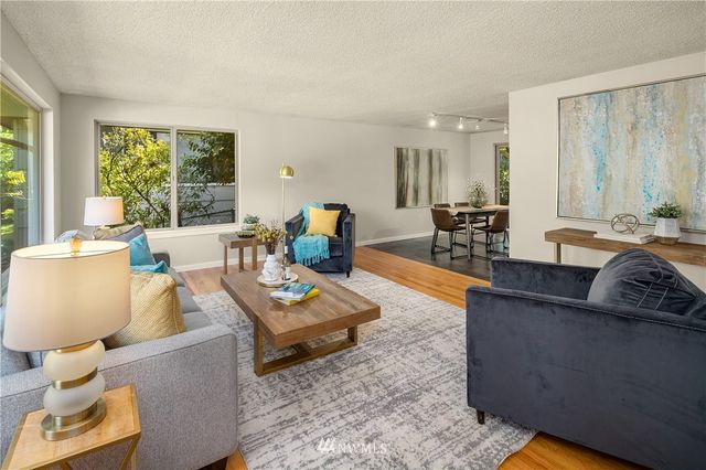 $985,000 | 15537 11th Avenue Northeast, Shoreline, WA 98155