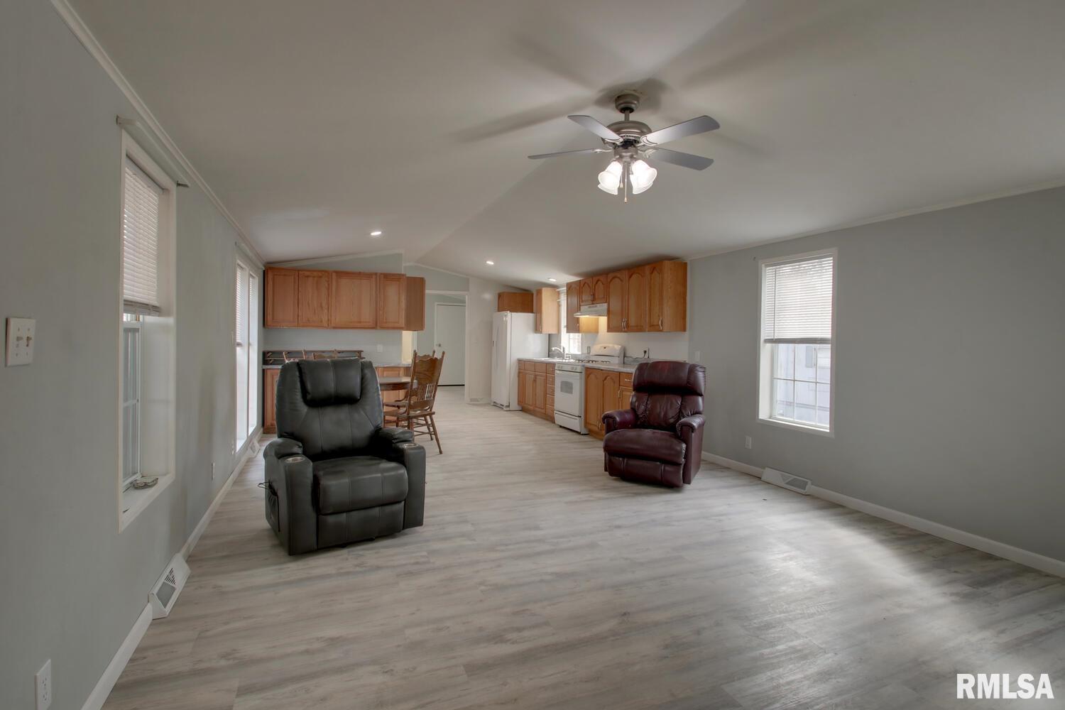 1512 Dewees Avenue Quincy, IL 62305 - Photo 7 of 10