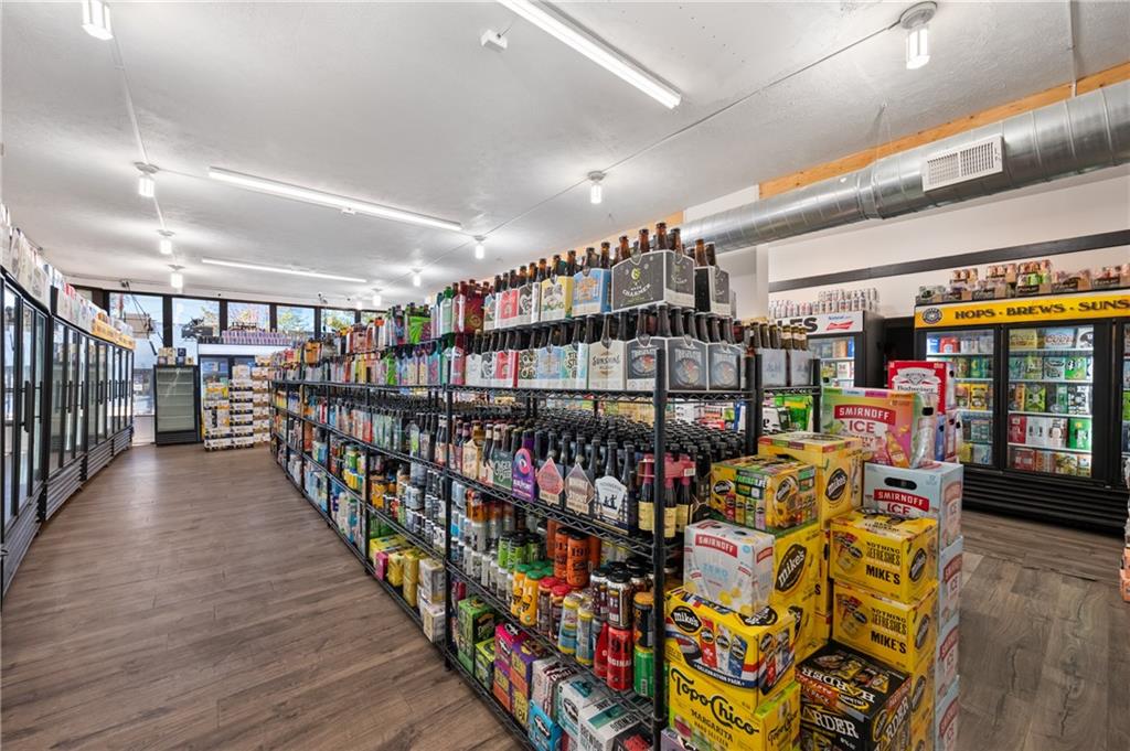 200 East 8th Avenue Homestead, PA 15120 - Photo 19 of 50 a room with lots of wooden floor