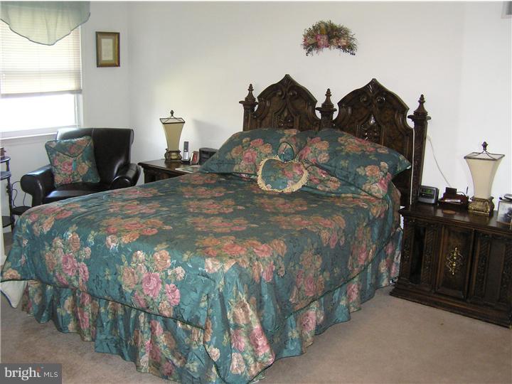 44 Ranoldo Terrace Cherry Hill, NJ 08034 - Photo 10 of 17 Gallery Image 10