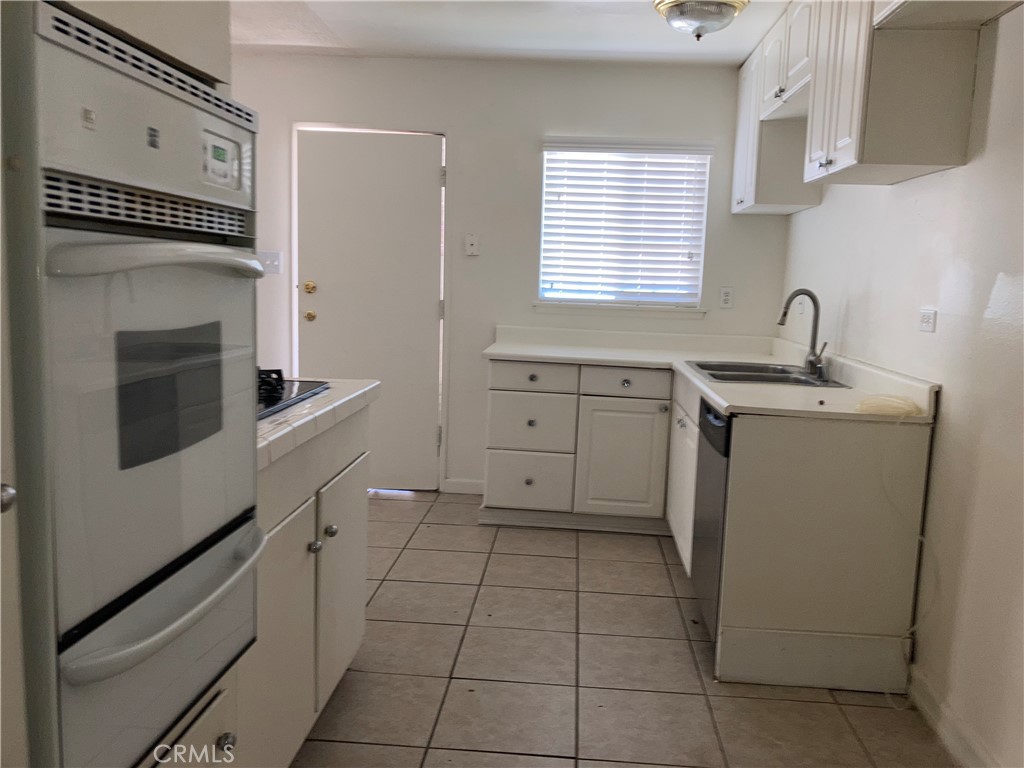 Undisclosed Address Riverside, CA 92503 - Photo 12 of 19