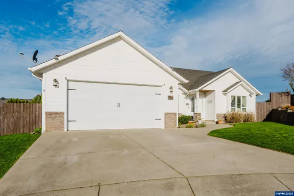 $585,000 | 523 Northwest Harold Street, Sublimity, OR 97385