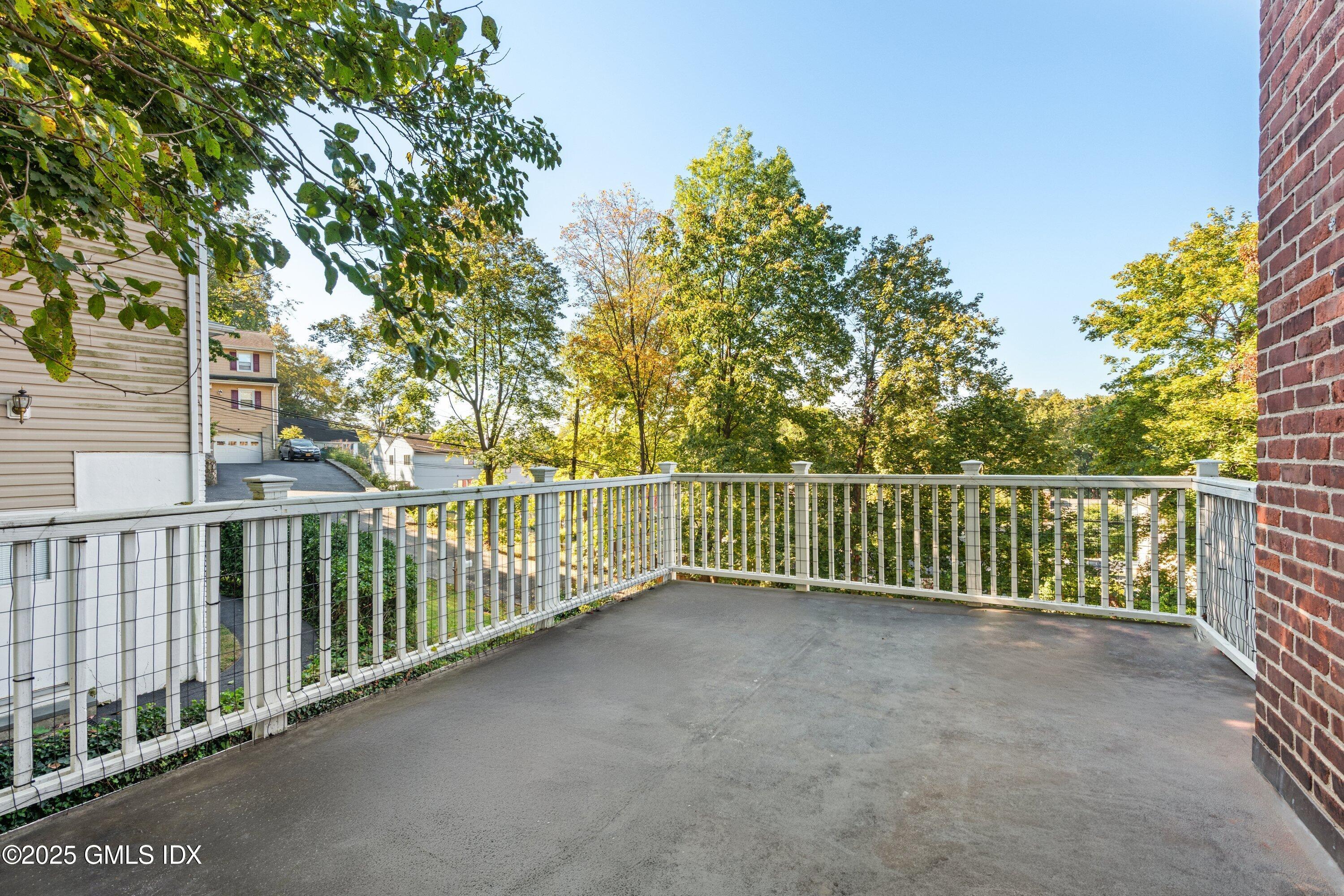 3 Green Lane Greenwich, CT 06831 - Photo 7 of 24 a view of a roof deck