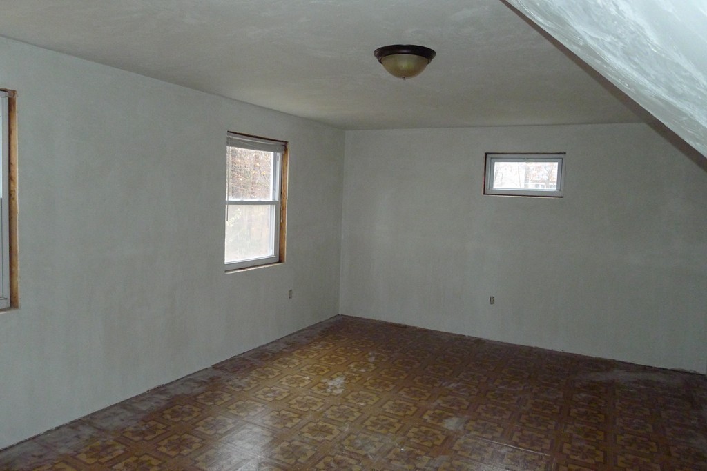 9 Mystic Street Worcester, MA 01607 - Photo 14 of 17 Gallery Image 14