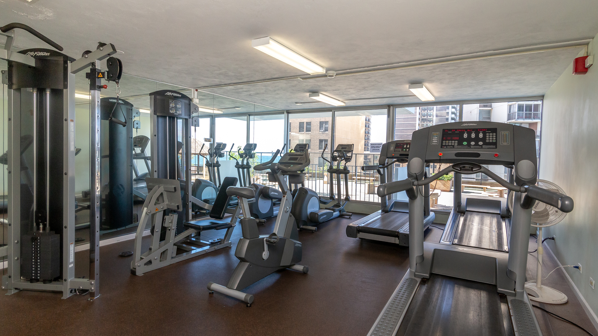 6033 North Sheridan Road, Unit 10L Chicago, IL 60660 - Photo 19 of 23
