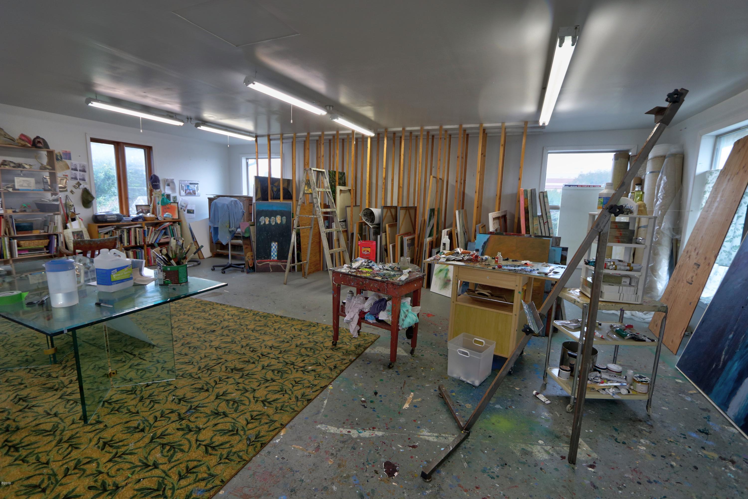 19 Southwest Hurbert Street Newport, OR 97365 - Photo 47 of 51 Art Studio