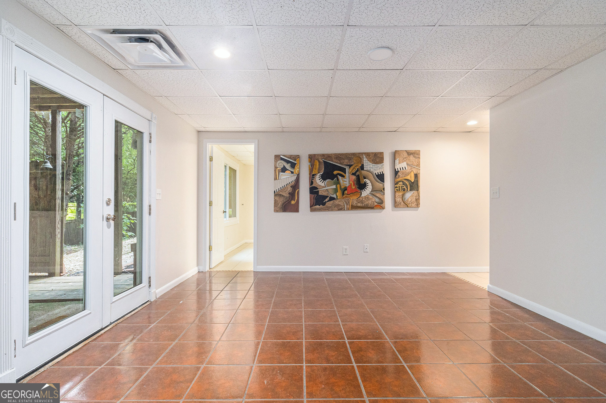 1402 McLendon Drive Decatur, GA 30033 - Photo 17 of 26 Living room and entrance on terrace level
