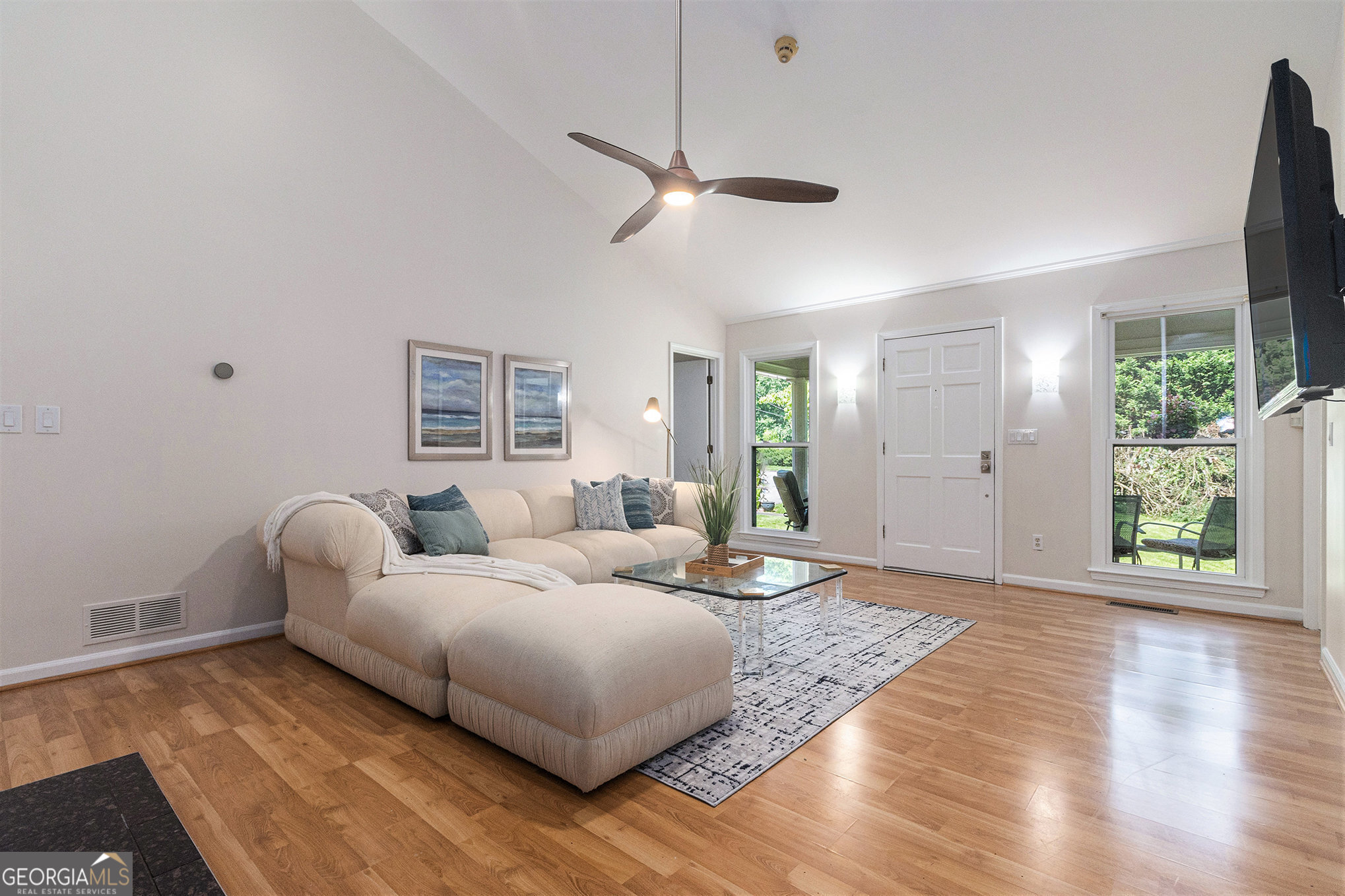 1402 McLendon Drive Decatur, GA 30033 - Photo 3 of 26 Bright and sunny living area