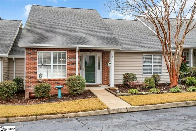 $275,000 | 18 Enoree View Drive, Greer, SC 29650