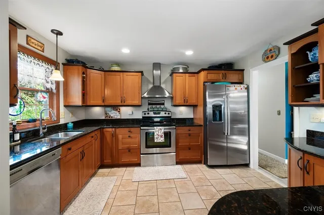 $379,900 | 7989 Northwood Drive, Rome, NY 13440