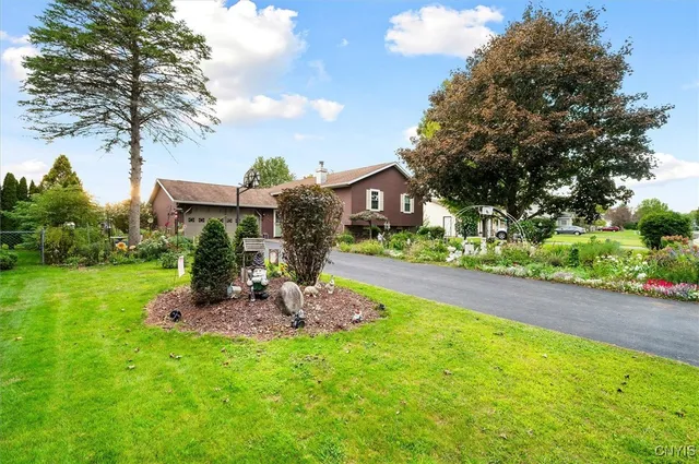 $379,900 | 7989 Northwood Drive, Rome, NY 13440