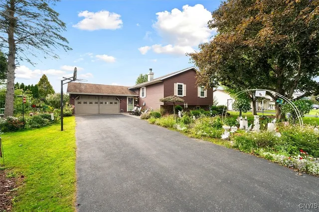 $379,900 | 7989 Northwood Drive, Rome, NY 13440