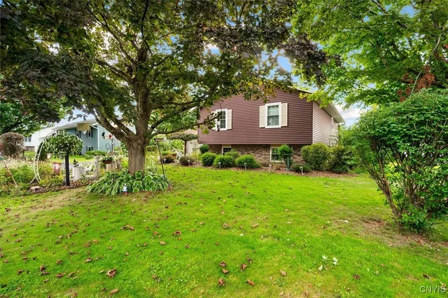 $379,900 | 7989 Northwood Drive, Rome, NY 13440