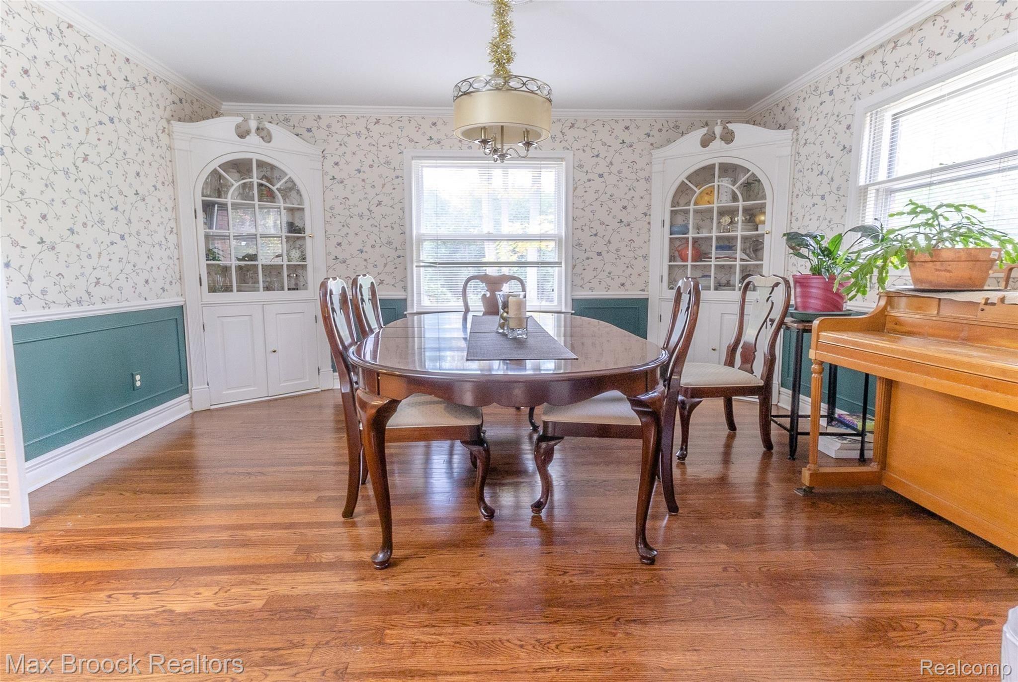 893 Foxhall Road Bloomfield Hills, MI 48304 - Photo 4 of 50 21.jpg
