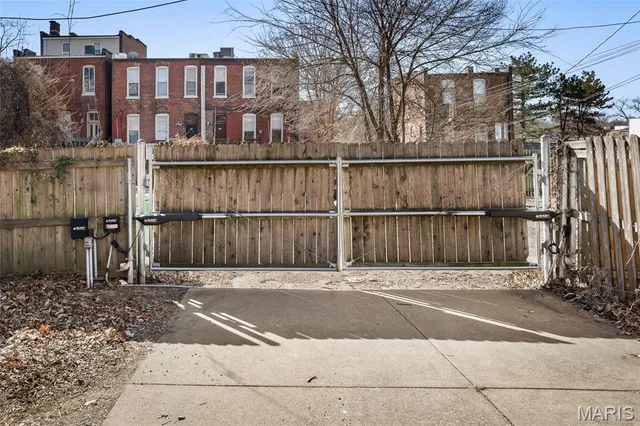 $330,000 | 2206 Victor Street, St. Louis, MO 63104