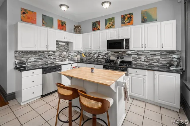 $330,000 | 2206 Victor Street, St. Louis, MO 63104