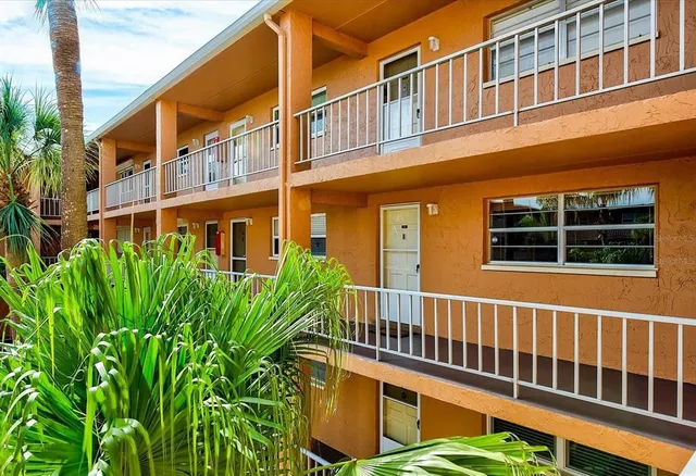 $2,000 | 12760 Indian Rocks Road, Unit 1059(FURNIISHED), Largo, FL 33774