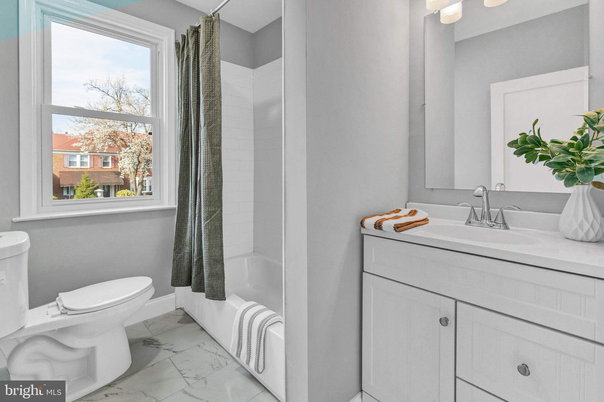 1537 Northgate Road Baltimore, MD 21218 - Photo 22 of 43 Full Bathroom on Upper Level