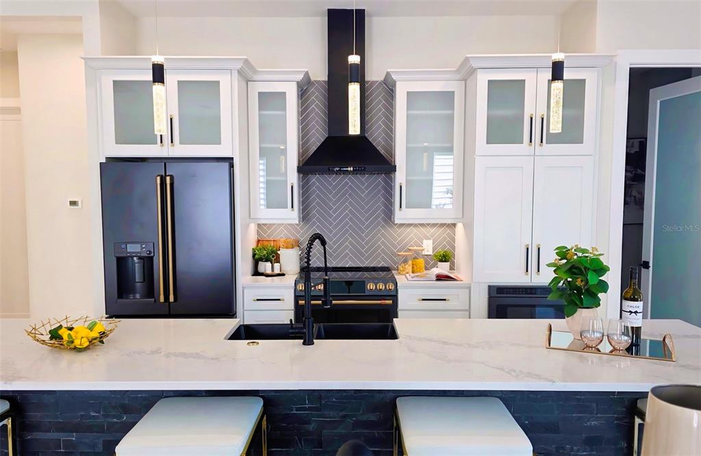 1156 Cocoanut Avenue Sarasota, FL 34236 - Photo 11 of 98