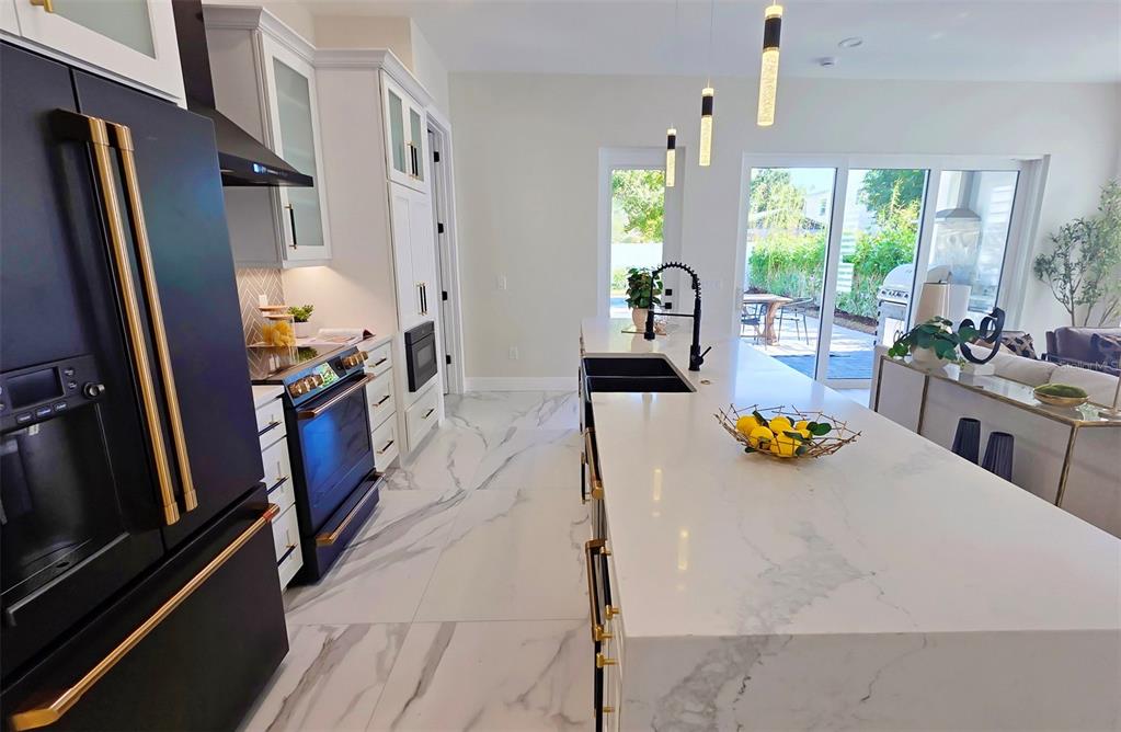 1156 Cocoanut Avenue Sarasota, FL 34236 - Photo 9 of 98