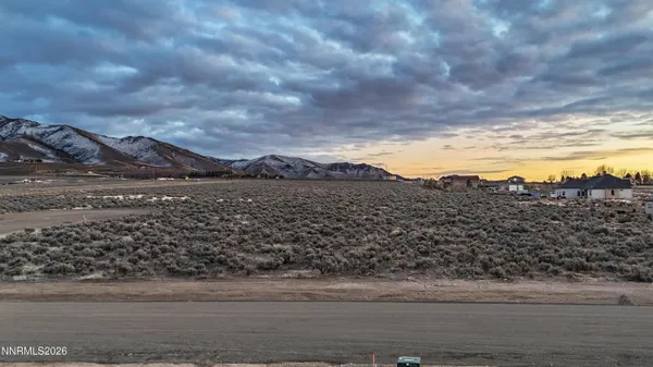 a view of a sky from a yard