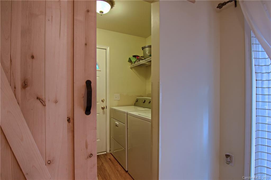 2 Country Road Hendersonville, NC 28791 - Photo 13 of 29 Gallery Image 13