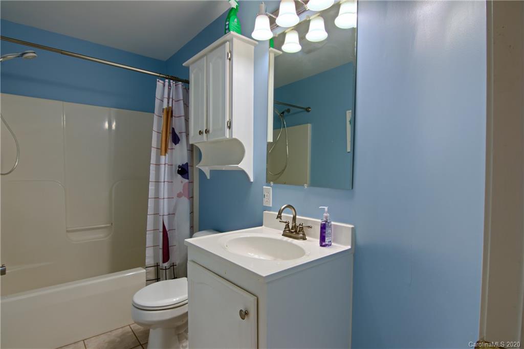 2 Country Road Hendersonville, NC 28791 - Photo 15 of 29 Gallery Image 15