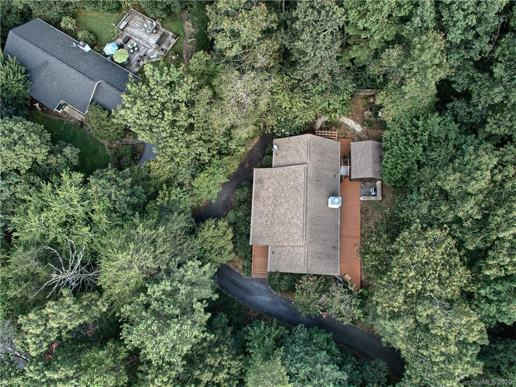 2 Country Road Hendersonville, NC 28791 - Photo 27 of 29 Gallery Image 27