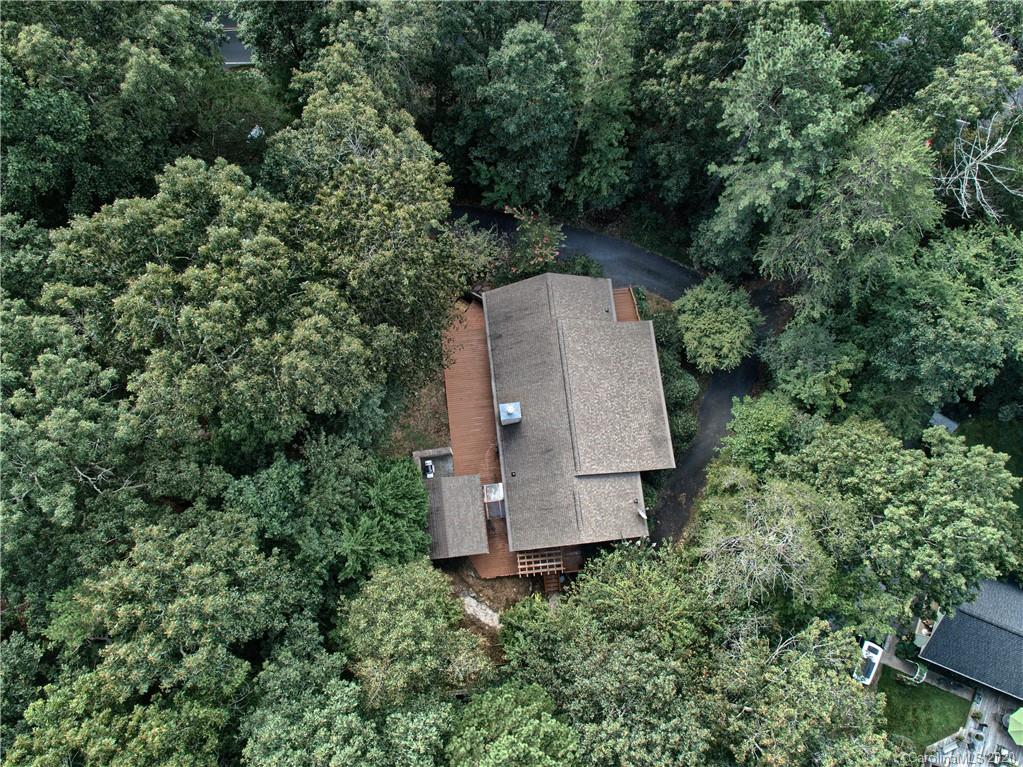 2 Country Road Hendersonville, NC 28791 - Photo 28 of 29 Gallery Image 28