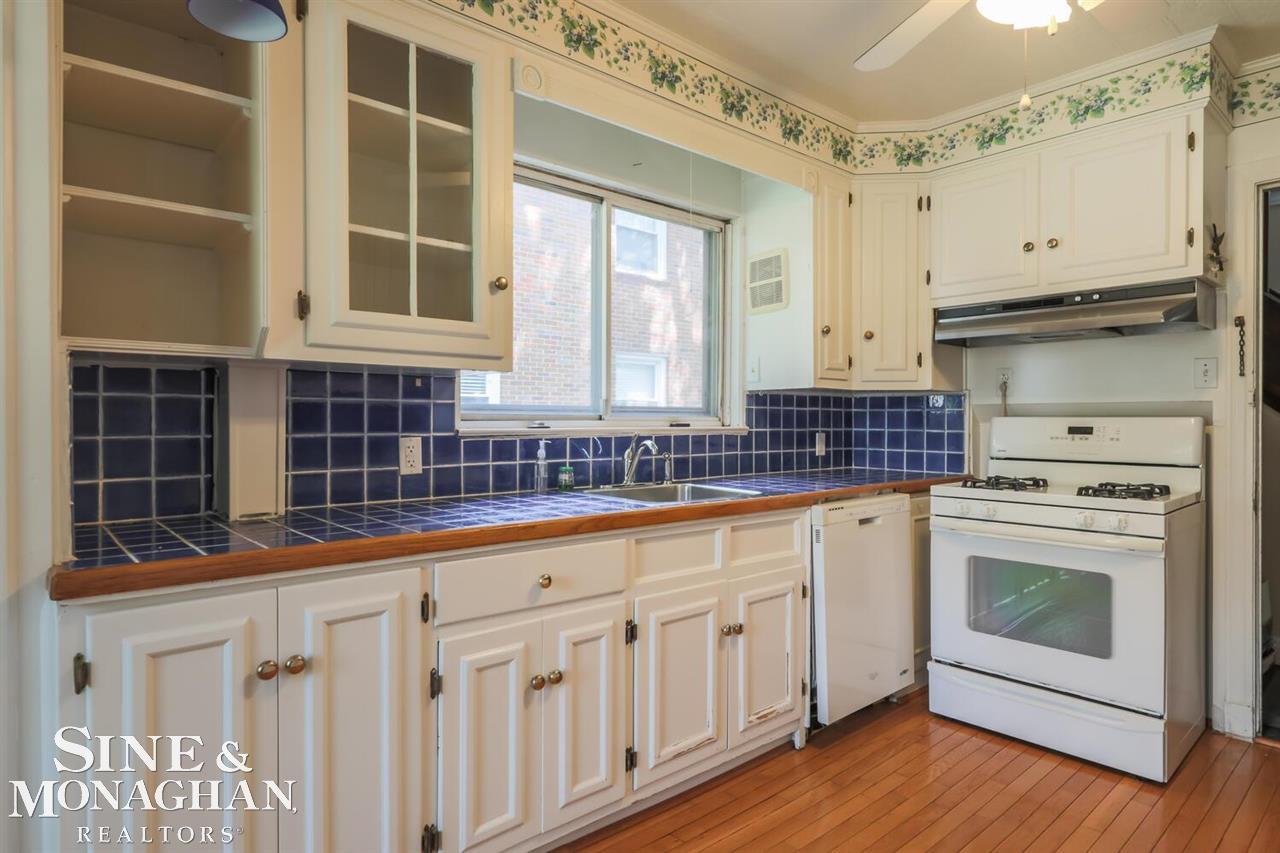 720 Trombley Road Grosse Pointe Park, MI 48230 - Photo 20 of 54