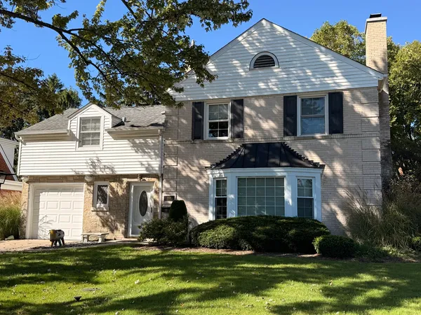 $569,000 | 6836 North Kenton Avenue, Lincolnwood, IL 60712