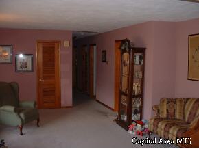 6261 Pams Court Springfield, IL 62707 - Photo 7 of 8 Gallery Image 7