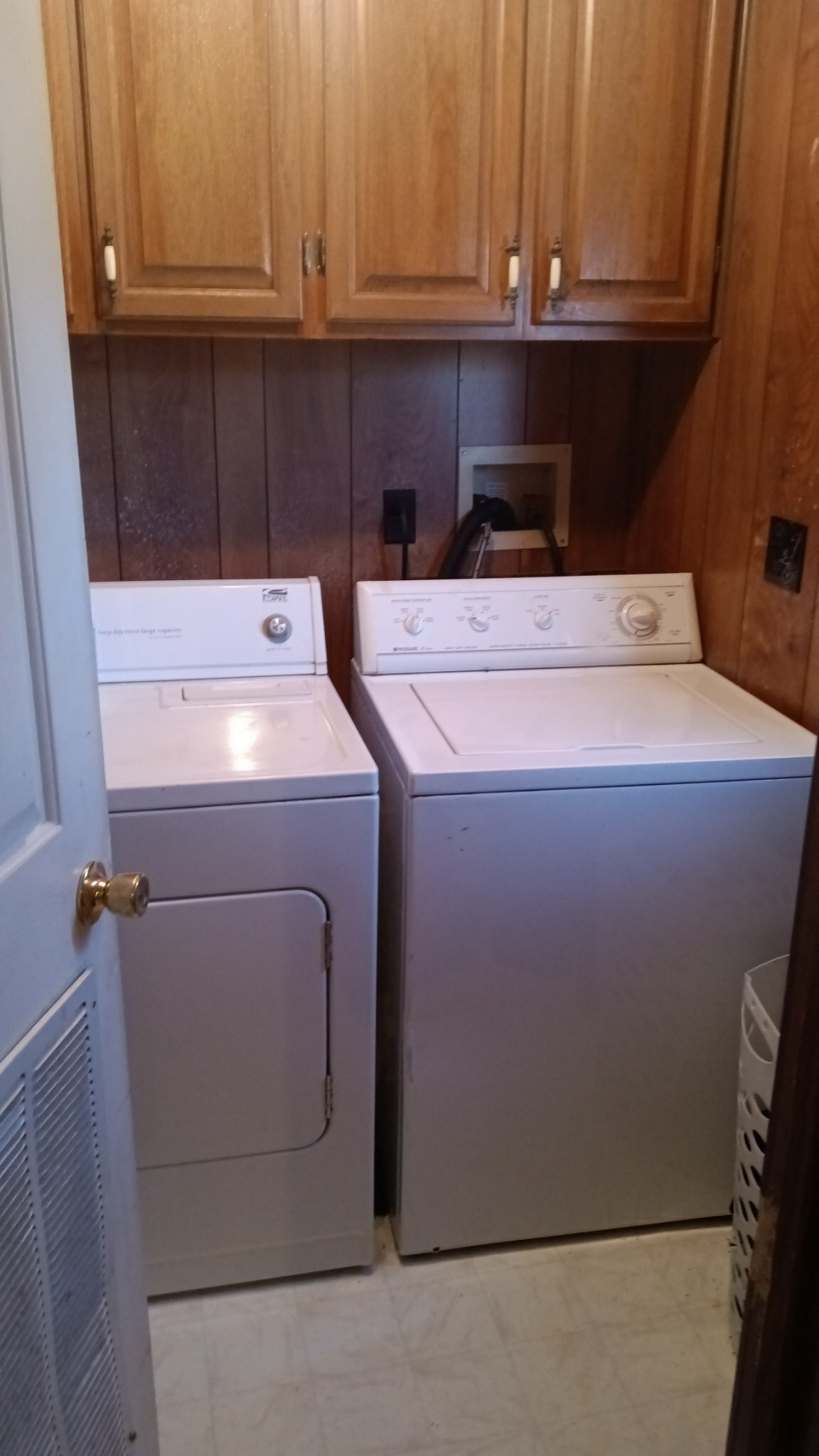 3444 Maxie Jones Road Springfield, TN 37172 - Photo 14 of 15 a utility room with dryer and washer