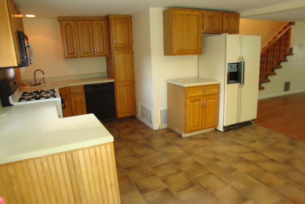 17 Aldrew Terrace Springfield, MA 01119 - Photo 4 of 20 Gallery Image 4