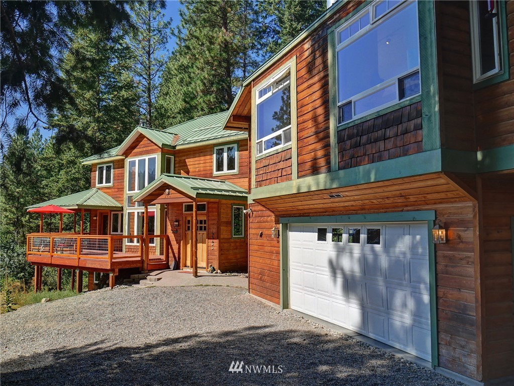 41 Trillium Road Winthrop, WA 98862 - Photo 39 of 39 a front view of a houses on the roadside