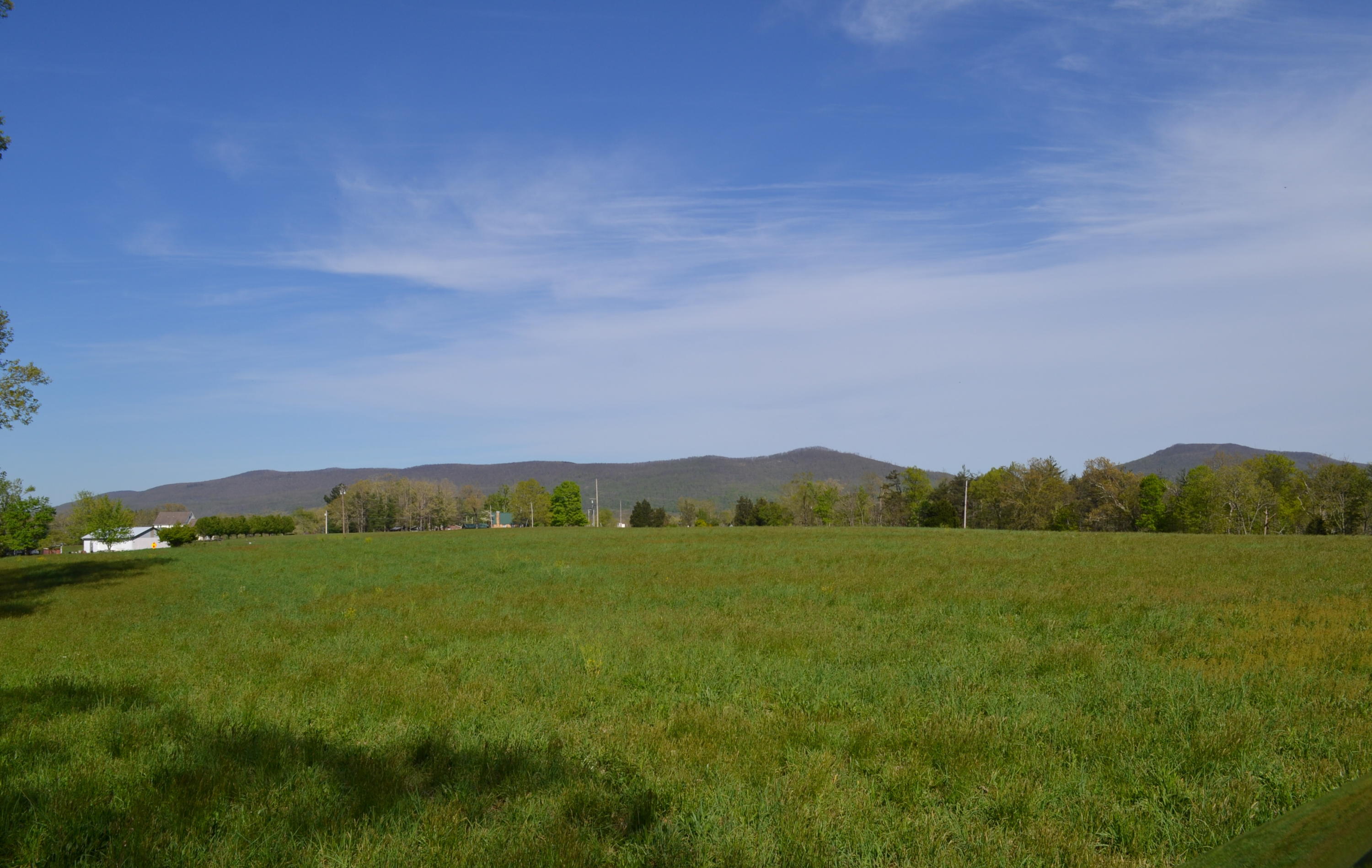 2752 Clint Lowe Road Crossville, TN 38572 - Photo 1 of 24 2 Mountain View