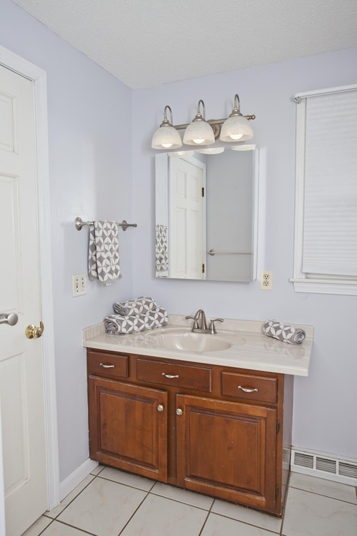 389 Gooseberry Road West Springfield, MA 01089 - Photo 20 of 30 Gallery Image 20